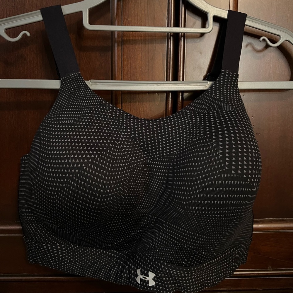 Under Armour black and white 38D sports bra